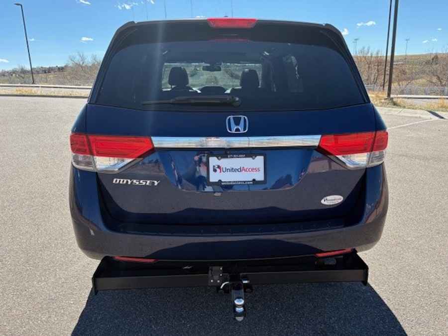 Used 2016 Honda Odyssey EX-L - BraunAbility Side Entry Entry Fold Out Automatic Ramp