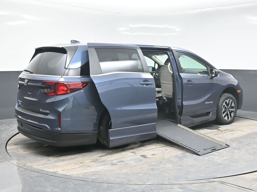 New 2026 Honda Odyssey EX-L - BraunAbility Side Entry Entry In Floor Automatic Ramp