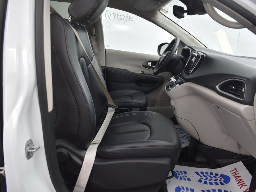 Used 2024 Chrysler Pacifica Touring L - BraunAbility Side Entry Entry In Floor Automatic Ramp