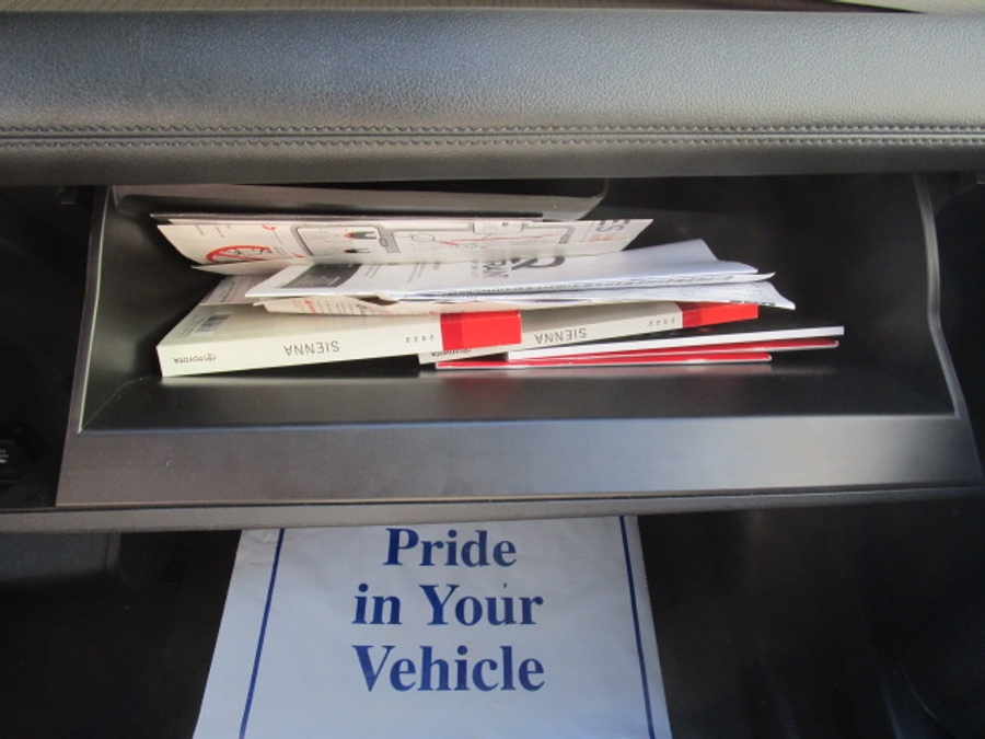 Used 2022 Toyota Sienna Hybrid XLE - VMI Side Entry Entry In Floor Automatic Ramp