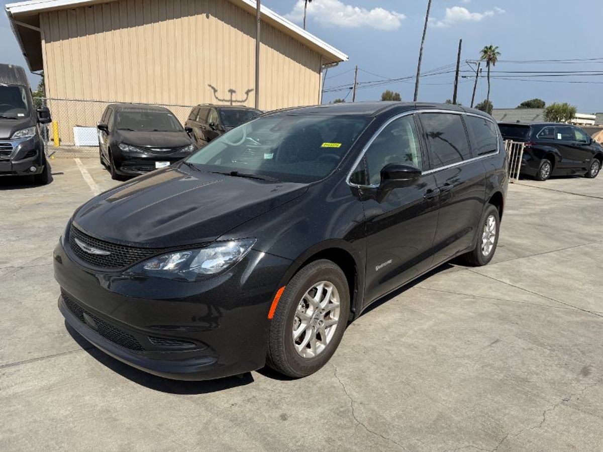 2024 CHRYSLER VOYAGER - Image 3