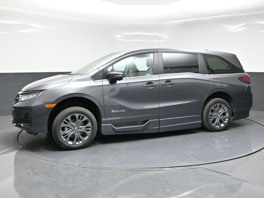 New 2026 Honda Odyssey Touring - BraunAbility Side Entry In Floor Automatic Ramp