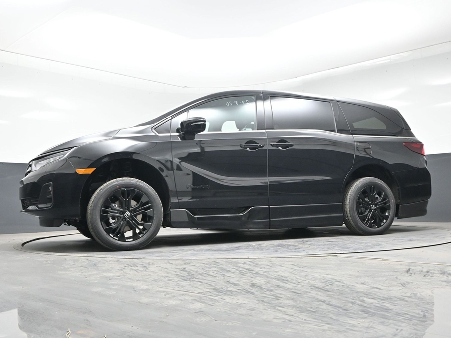 Black Honda Odyssey image number 16
