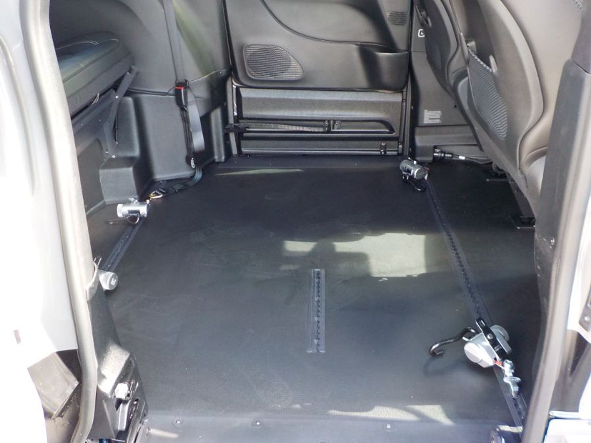 2025 CHRYSLER PACIFICA - Image 43