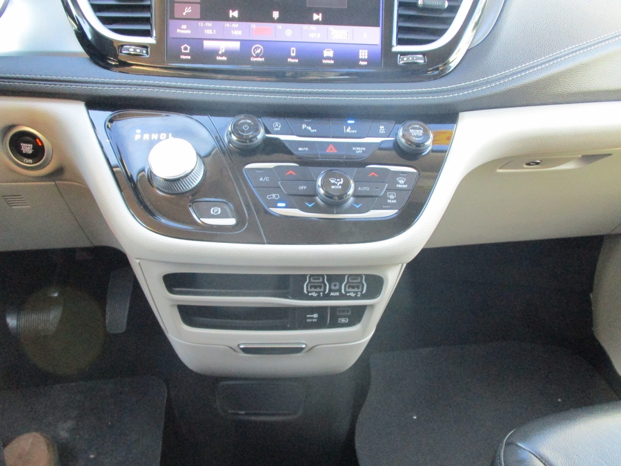 2022 CHRYSLER PACIFICA - Image 12