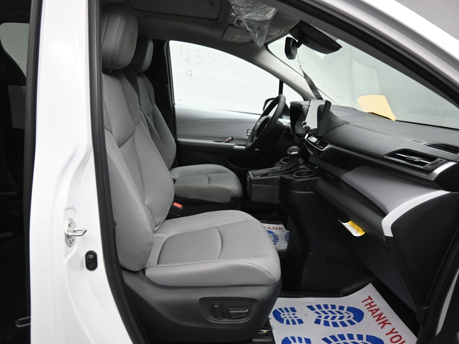 White Toyota Sienna image number 8