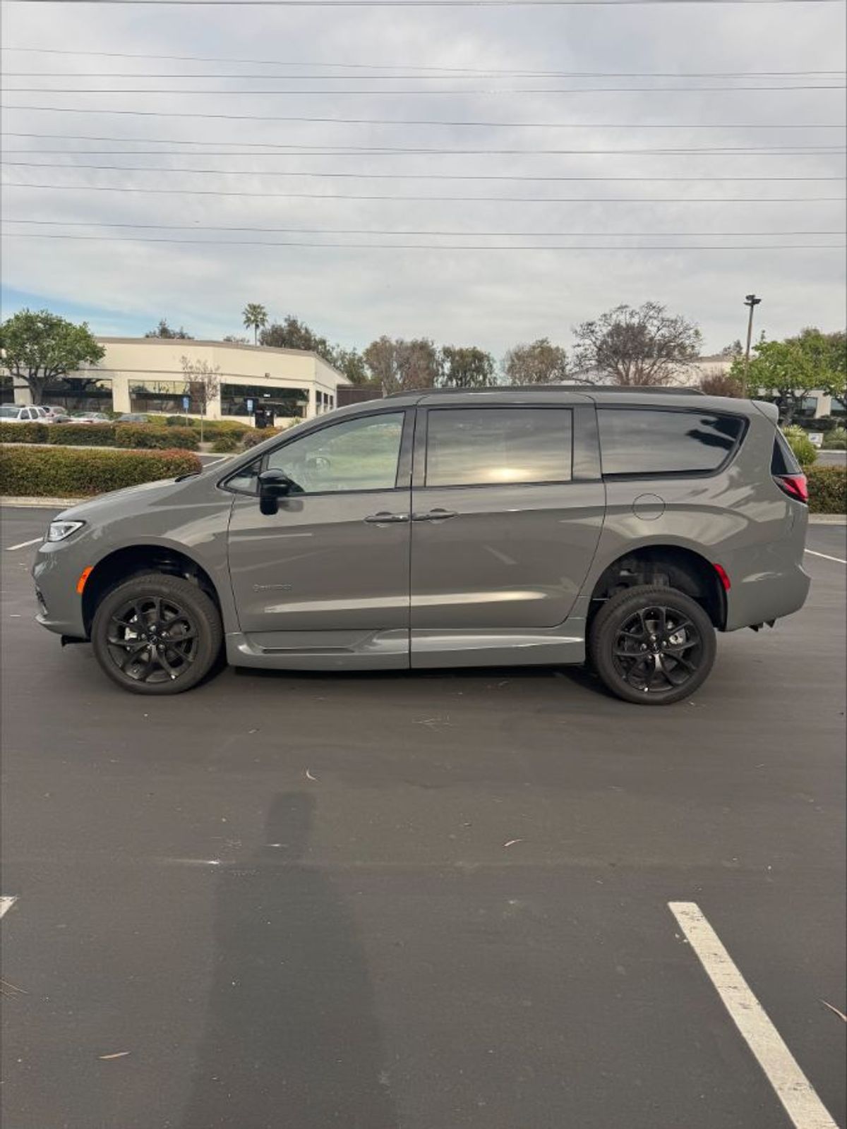 2024 CHRYSLER PACIFICA - Image 12