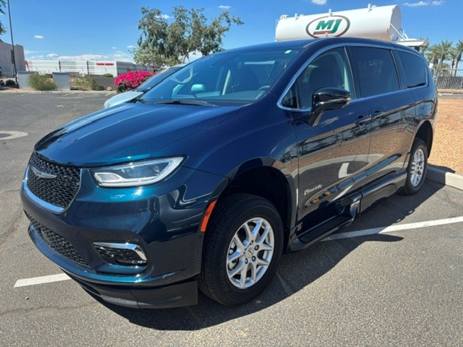 Used 2024 Chrysler Pacifica Touring L Safety - BraunAbility Side Entry Fold Out Automatic Ramp