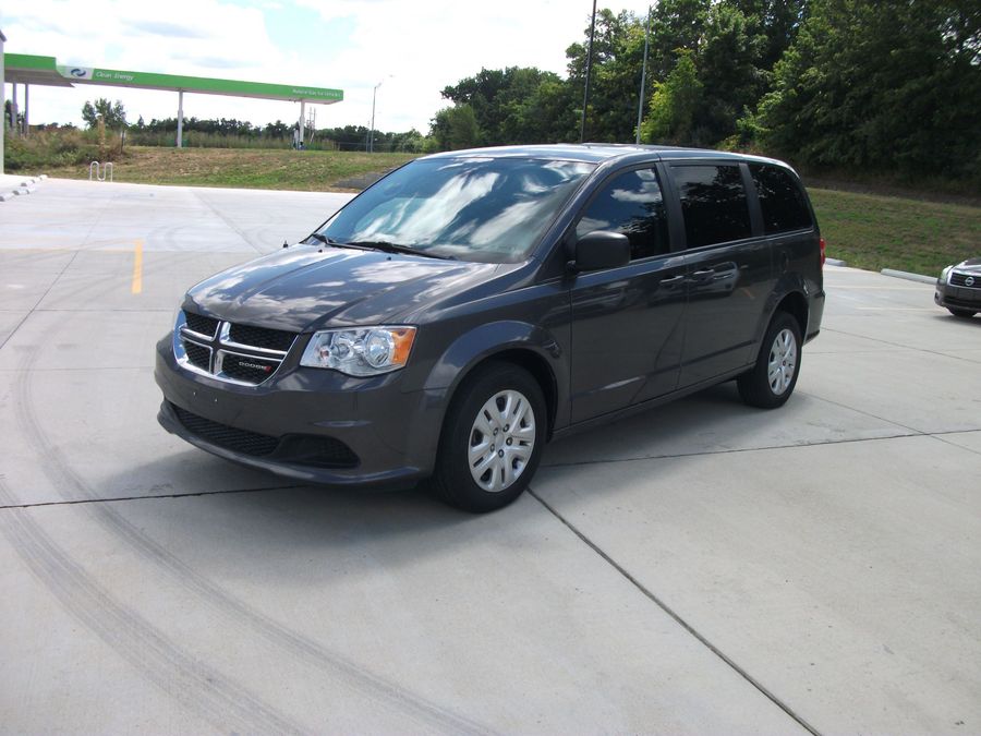 Used 2019 Dodge Grand Caravan SE - International Mobility Rear Entry Entry Fold Out Manual Ramp