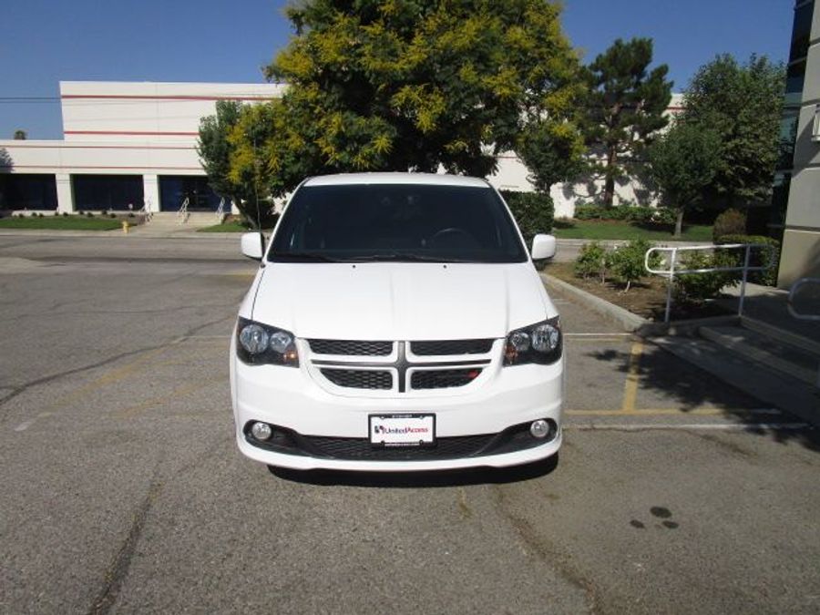 Used 2019 Dodge Grand Caravan GT - International Mobility Rear Entry Entry Fold Out Manual Ramp