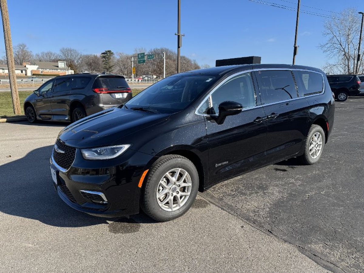 2024 CHRYSLER PACIFICA - Image 19