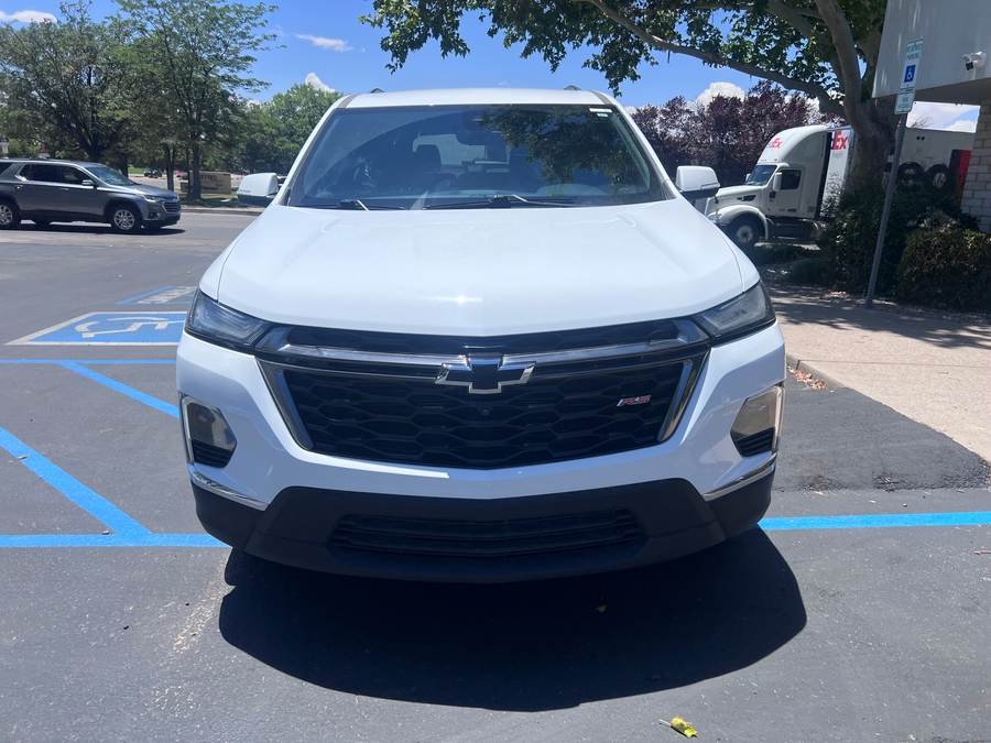 Used 2023 Chevrolet Traverse 2LT - BraunAbility Side Entry In Floor Automatic Ramp