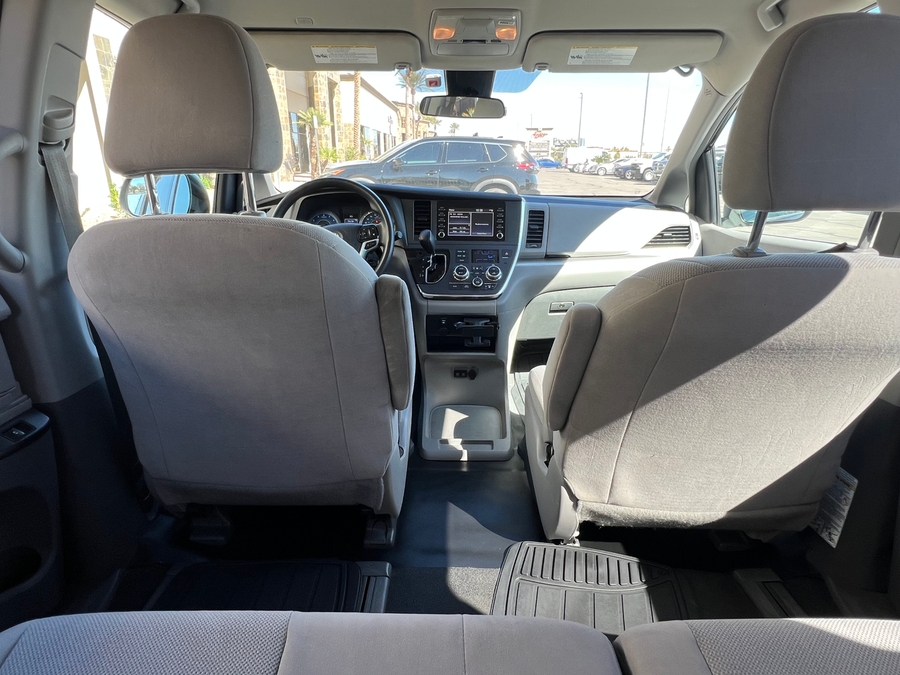 Used 2019 Toyota Sienna L -  Rear Entry Entry Fold Out Manual Ramp