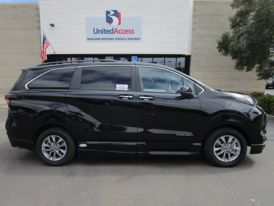 Used 2024 Toyota Sienna Hybrid XLE Base - VMI Side Entry Entry In Floor Automatic Ramp