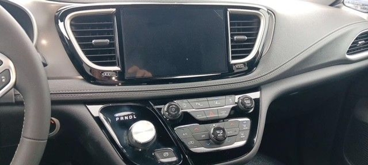 Red Chrysler Pacifica image number 10