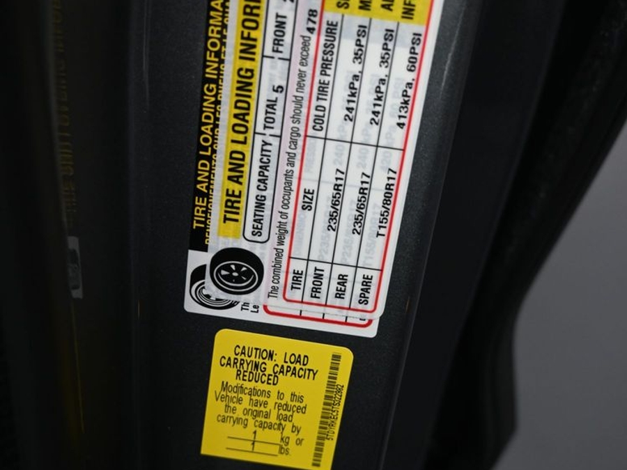 New 2026 Toyota Sienna Hybrid XLE Base - BraunAbility Side Entry In Floor Automatic Ramp