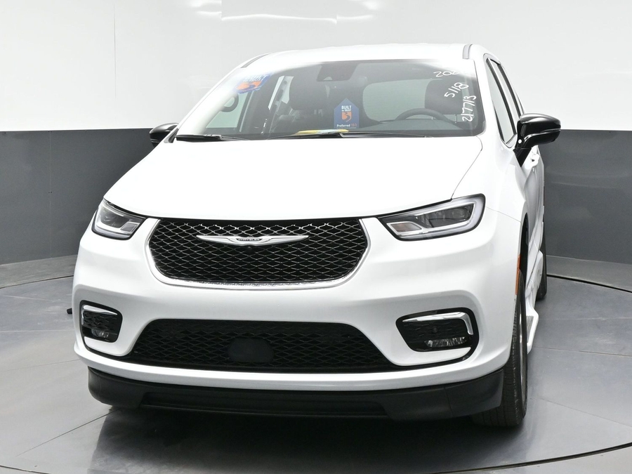 2026 Chrysler Pacifica's photo
