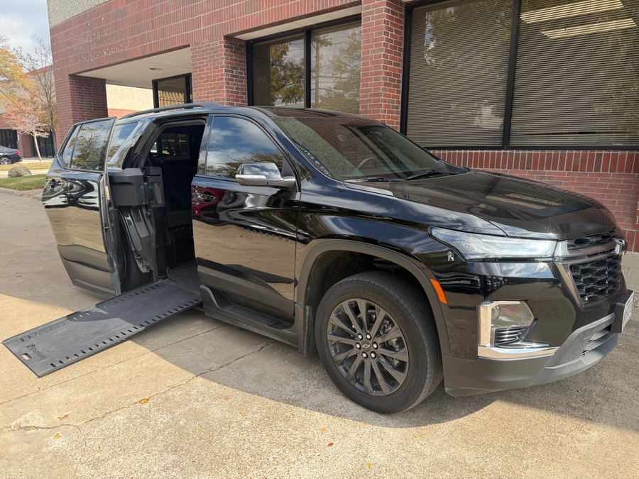 Used 2022 Chevrolet Traverse RS - BraunAbility Side Entry Entry In Floor Automatic Ramp