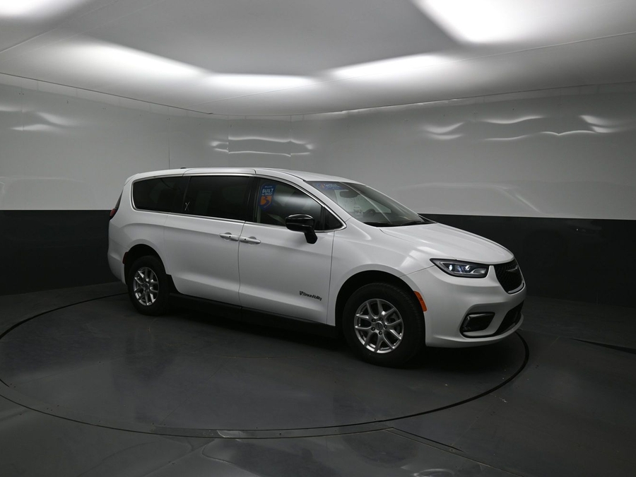 Used 2023 Chrysler Pacifica Touring L - BraunAbility Side Entry Fold Out Manual Ramp