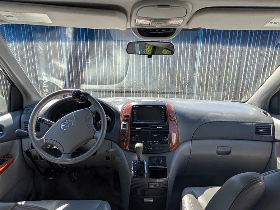 Used 2008 Toyota Sienna XLE Base - BraunAbility Side Entry Entry Fold Out Automatic Ramp