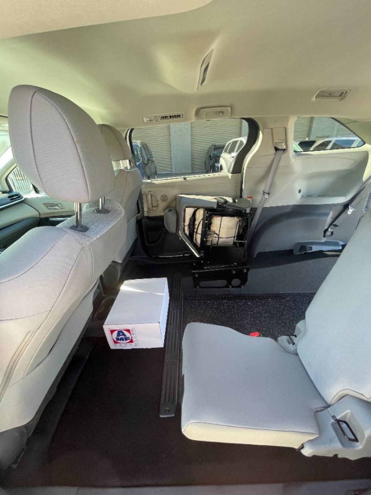 2024 TOYOTA SIENNA - Image 10