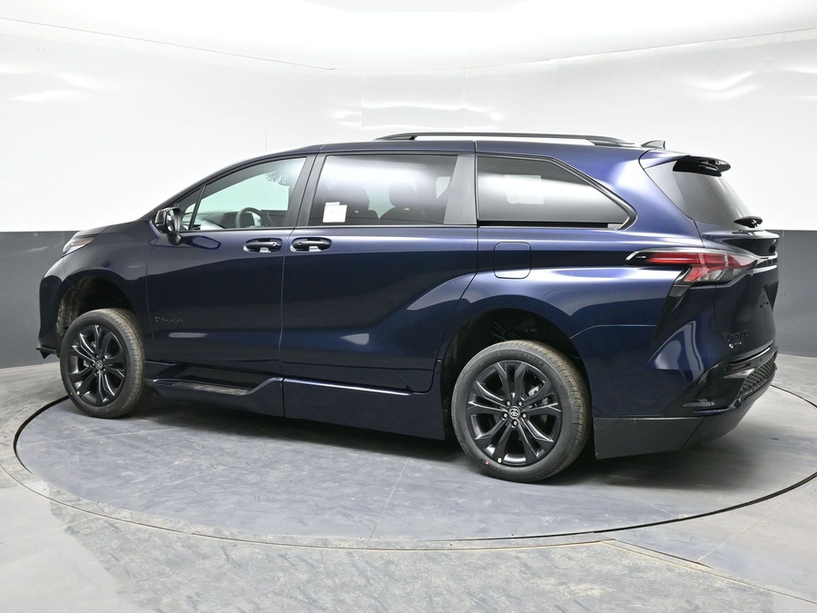 New 2026 Toyota Sienna Hybrid XSE Sport - BraunAbility Side Entry Fold Out Automatic Ramp