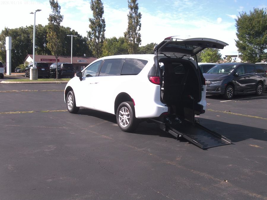 2026 Chrysler Voyager