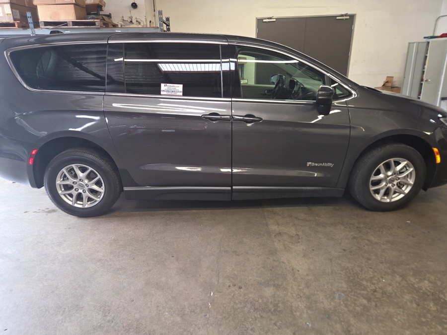 Used 2023 Chrysler Pacifica Touring L - BraunAbility Side Entry Fold Out Manual Ramp