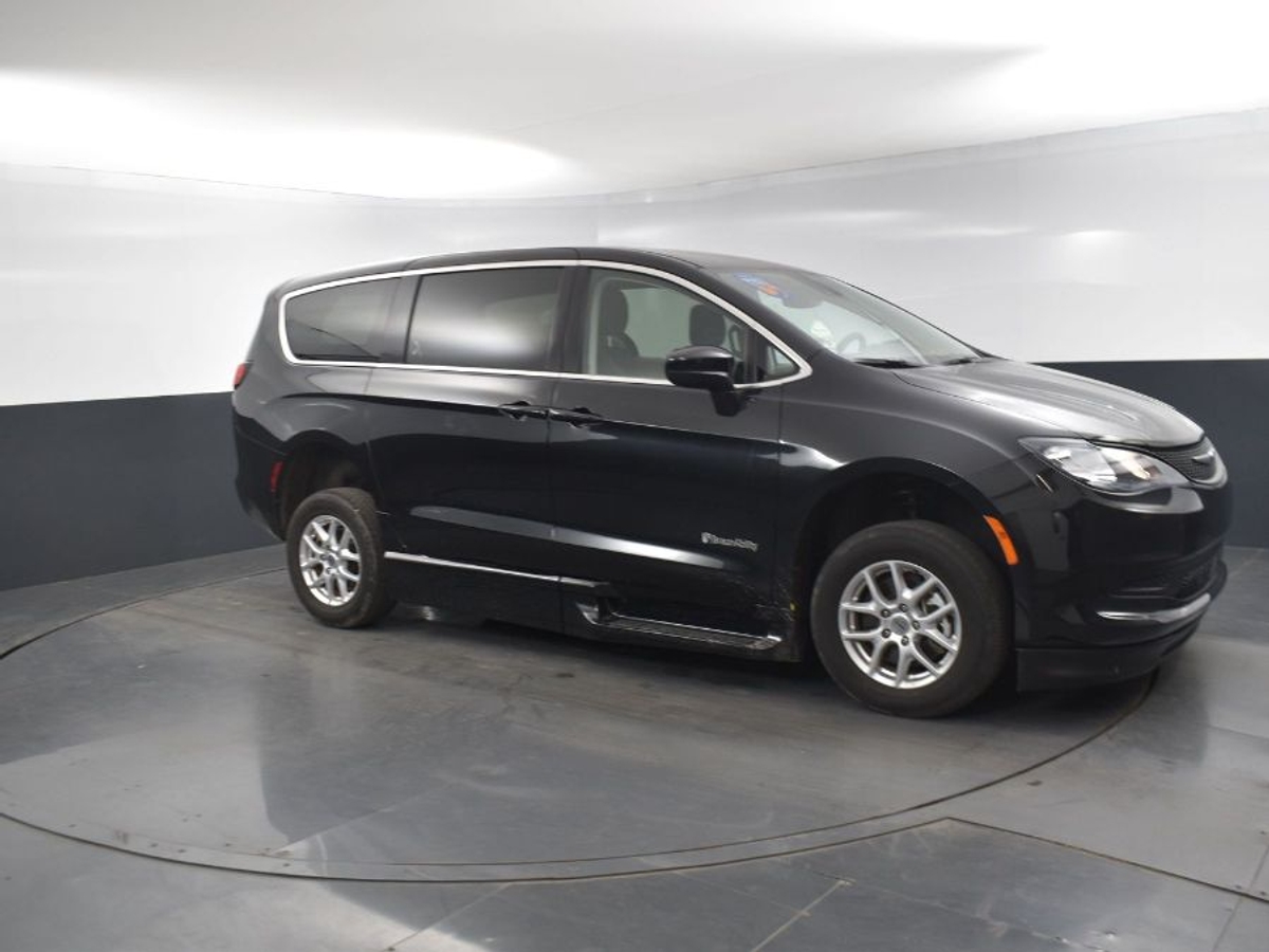 2023 CHRYSLER VOYAGER - Image 18