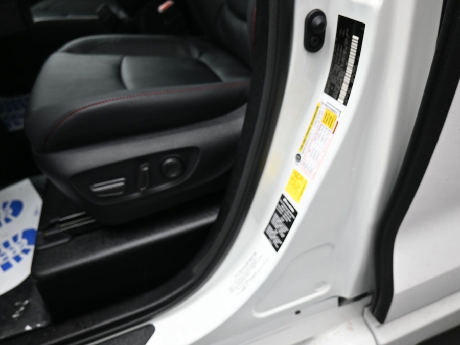 New 2026 Toyota Sienna Hybrid XSE Sport - BraunAbility Side Entry In Floor Automatic Ramp
