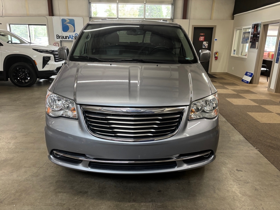 Used 2016 Chrysler Town and Country Touring - VMI Side Entry Entry In Floor Automatic Ramp
