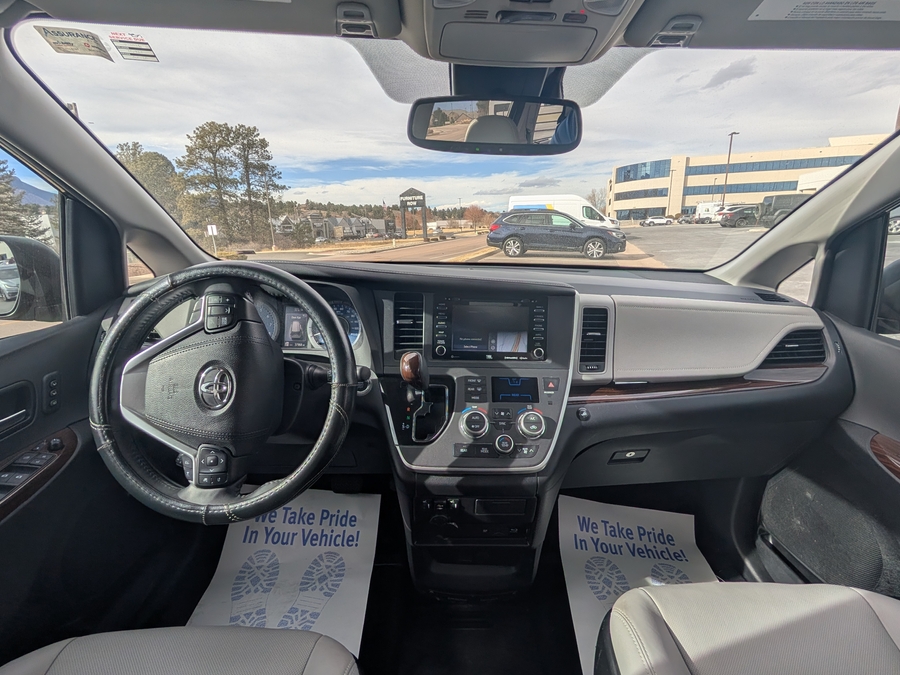 Used 2020 Toyota Sienna Limited - VMI Side Entry Entry In Floor Automatic Ramp