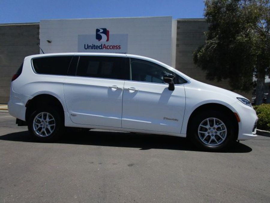 Used 2024 Chrysler Pacifica Touring L - BraunAbility Rear Entry Entry Fold Out Manual Ramp