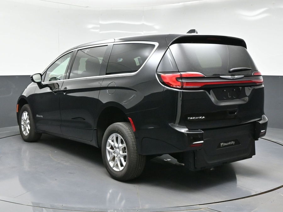 Used 2025 Chrysler Pacifica Select - BraunAbility Rear Entry Fold Out Manual Ramp
