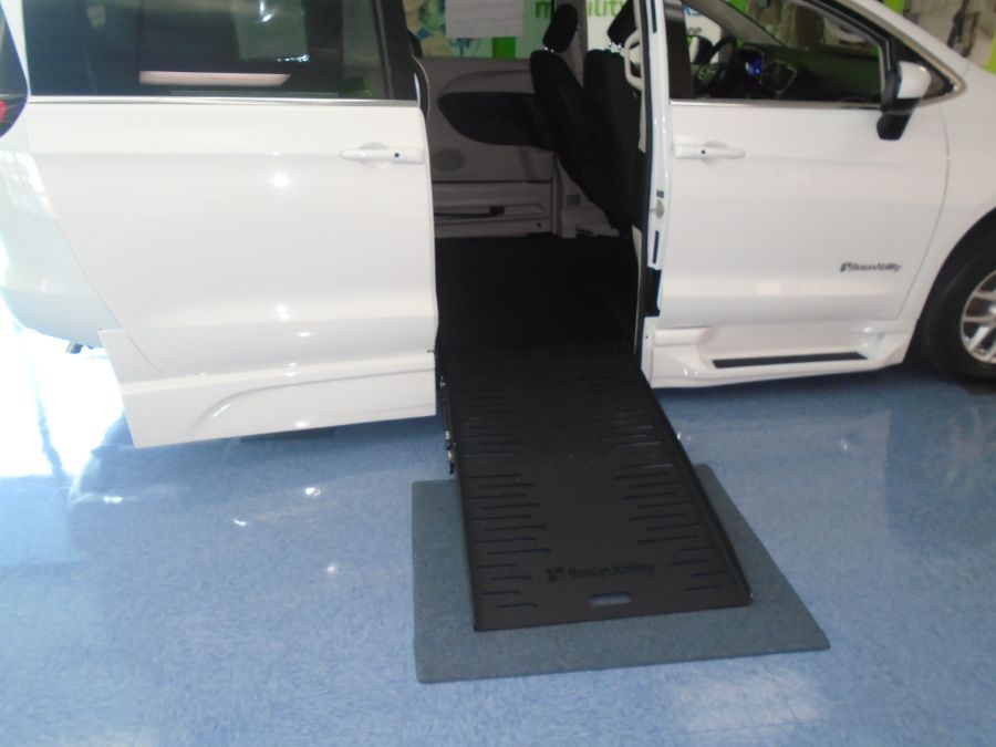 2022 CHRYSLER VOYAGER - Image 6