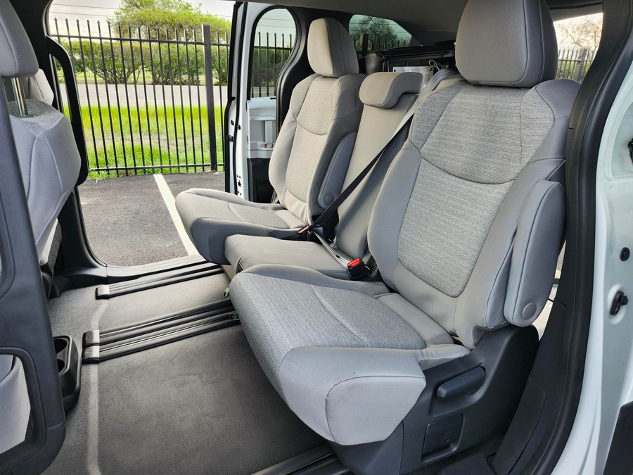 New 2026 Toyota Sienna Hybrid LE W 3RD ROW - BraunAbility Commercial Rear Entry Fold Out Manual Ramp