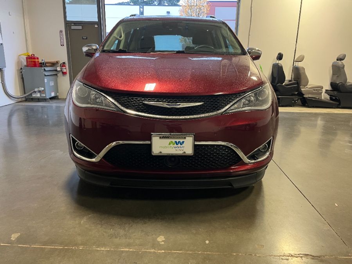 2018 CHRYSLER PACIFICA - Image 3