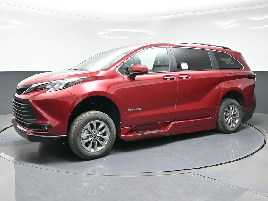 New 2026 Toyota Sienna Hybrid XLE Add - BraunAbility Side Entry In Floor Automatic Ramp