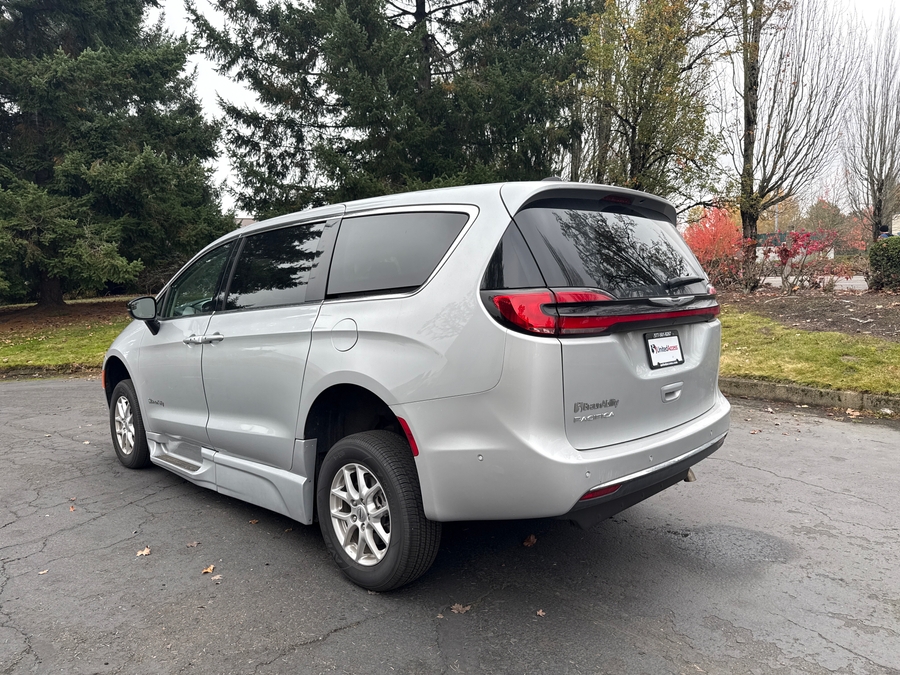 Used 2024 Chrysler Pacifica Touring L - BraunAbility Side Entry Entry In Floor Automatic Ramp