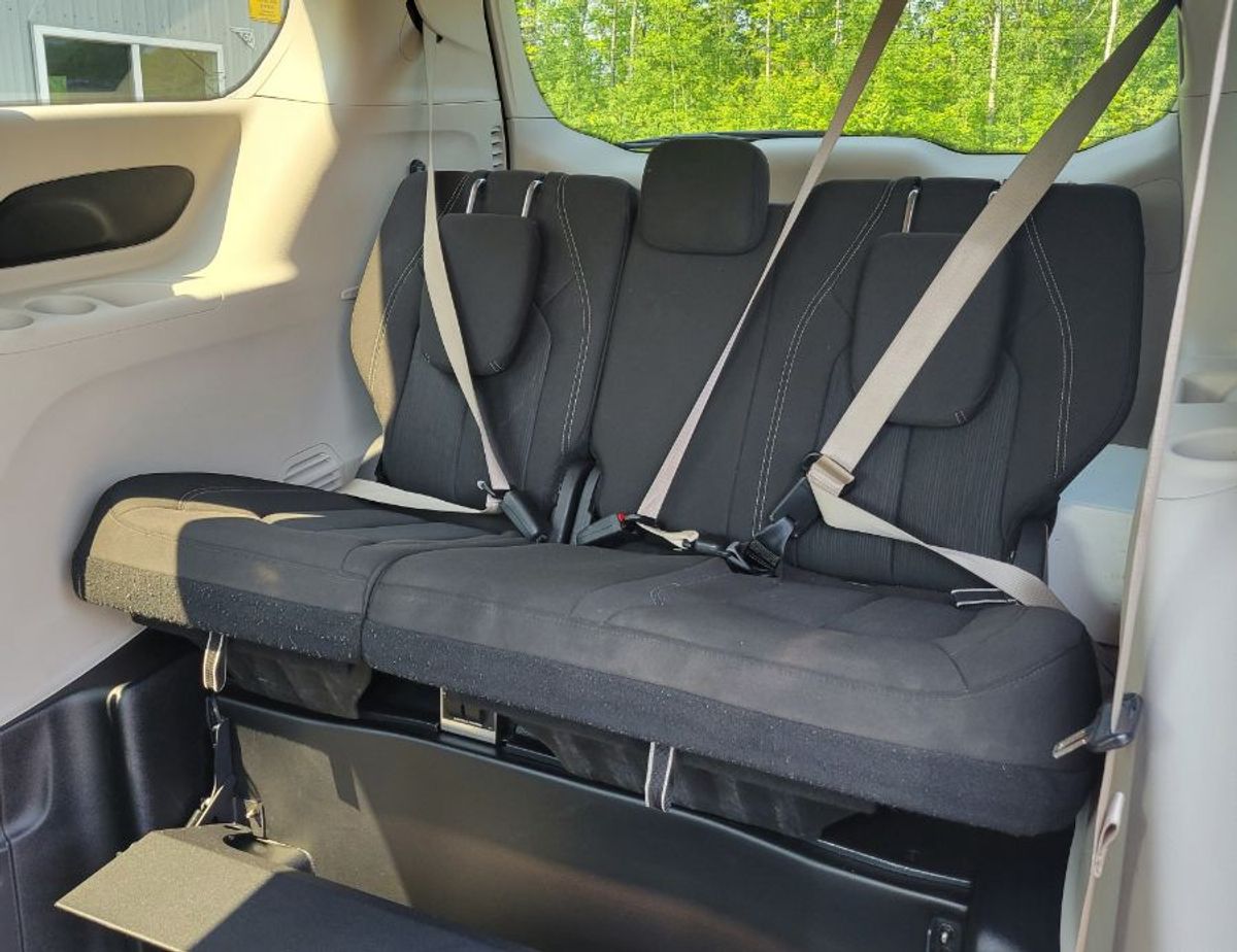 2022 CHRYSLER VOYAGER - Image 11