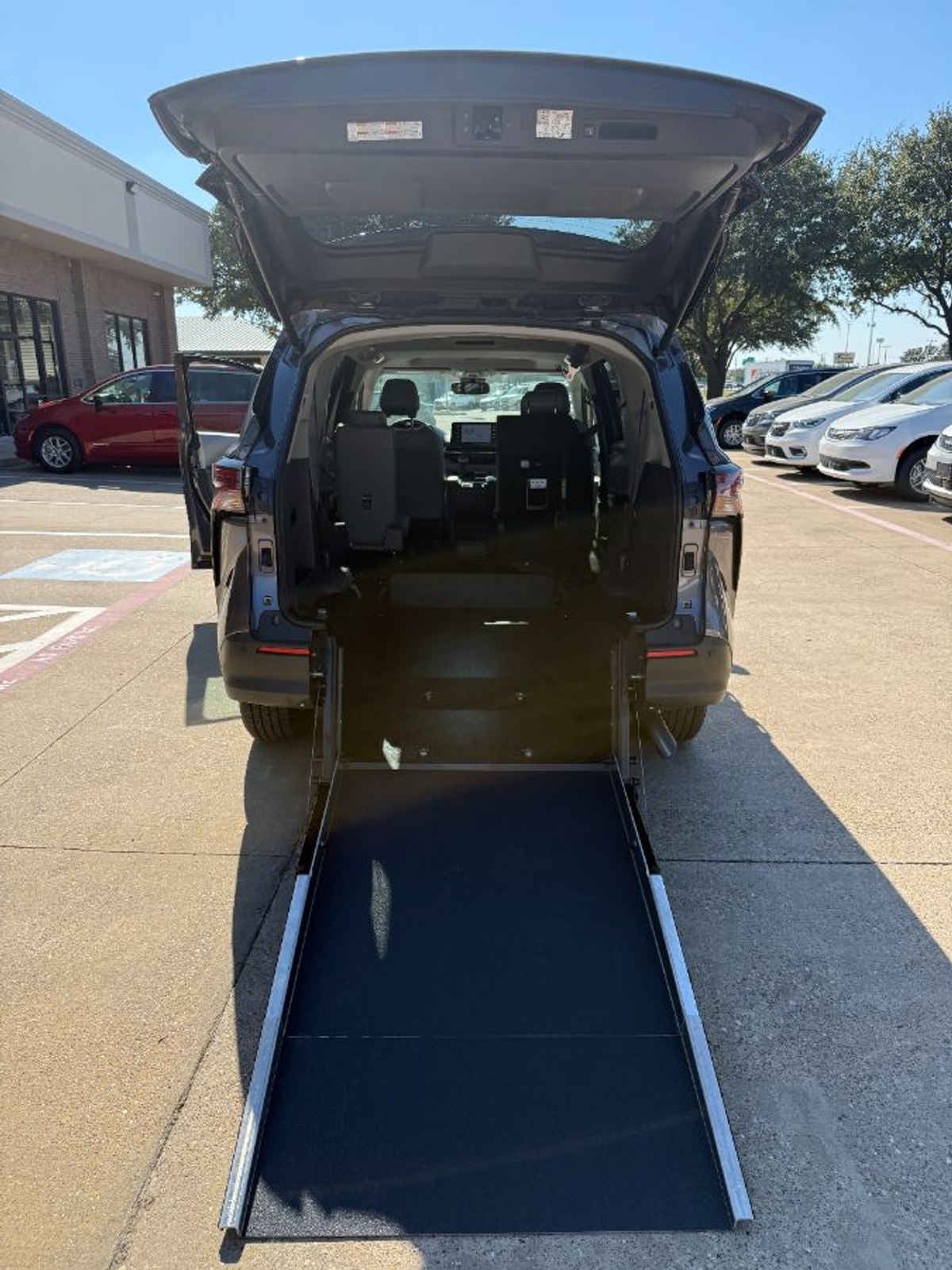 2024 TOYOTA SIENNA - Image 1