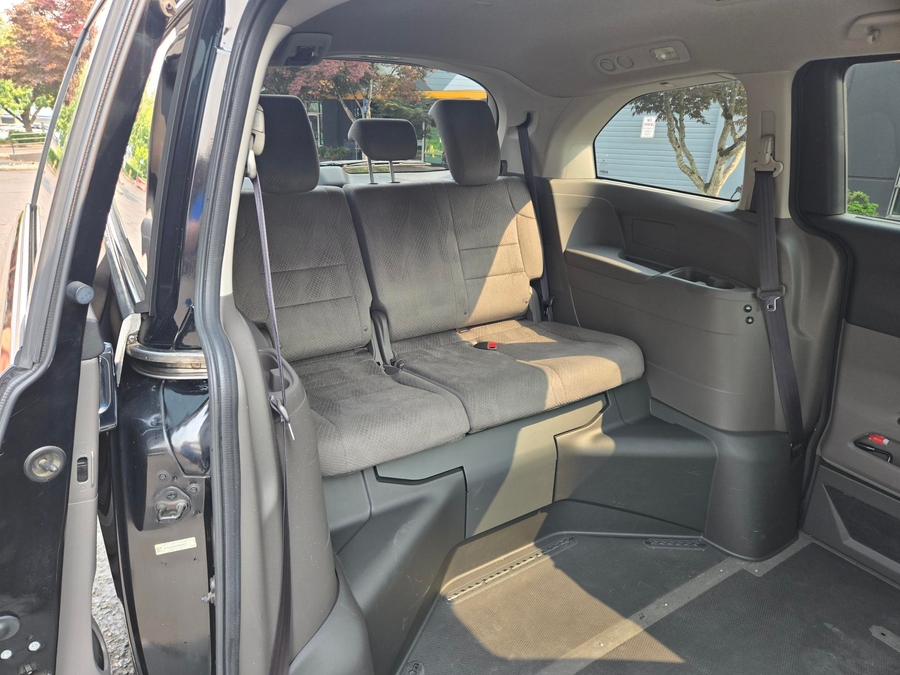 Used 2015 Honda Odyssey EX - BraunAbility Side Entry In Floor Automatic Ramp
