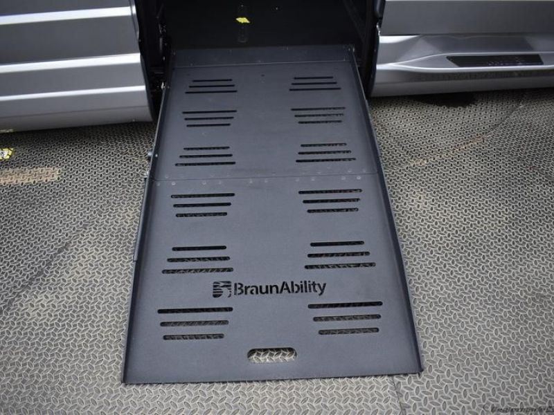 2020 DODGE GRAND CARAVAN - Image 2