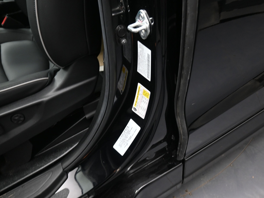 New 2026 Honda Odyssey Touring - BraunAbility Side Entry In Floor Automatic Ramp