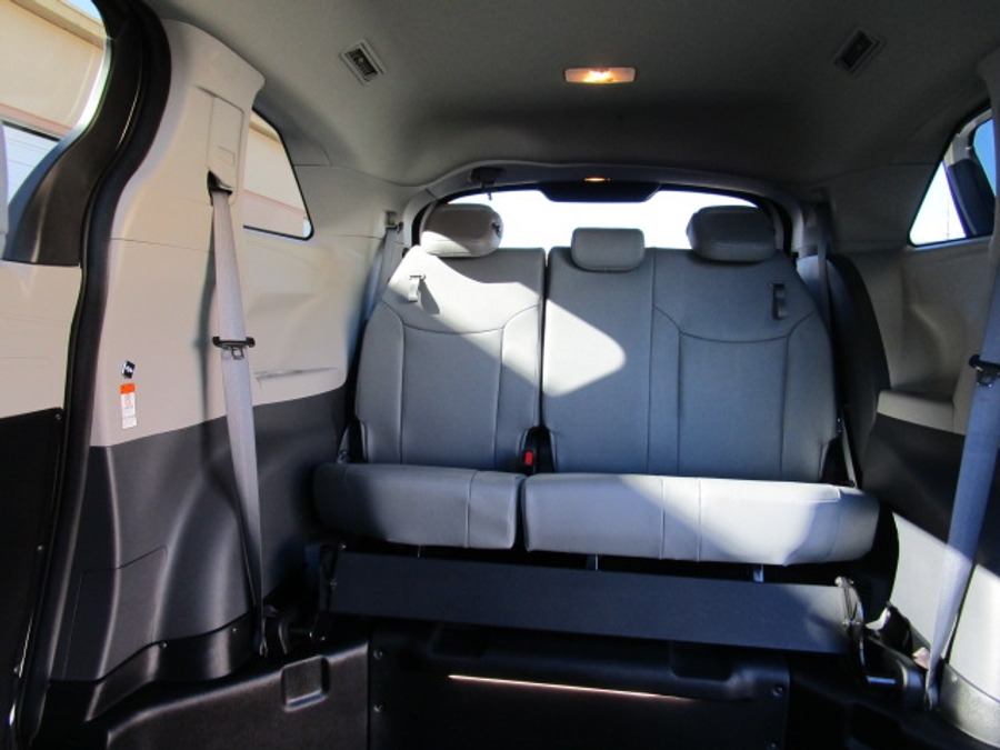 Used 2024 Toyota Sienna Hybrid XLE Base - BraunAbility Side Entry Entry In Floor Automatic Ramp