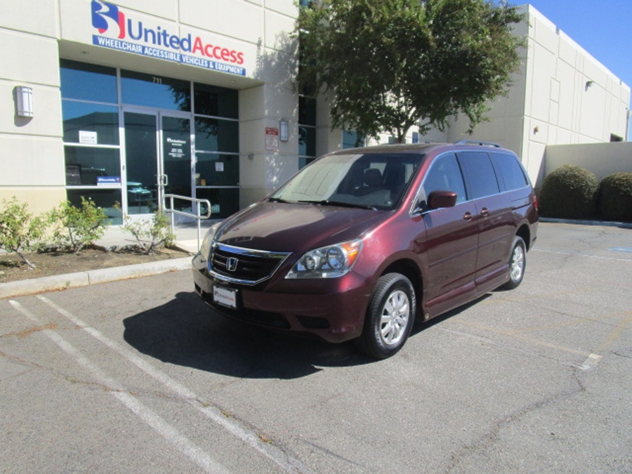 Used 2008 Honda Odyssey EX-L - BraunAbility Side Entry In Floor Automatic Ramp
