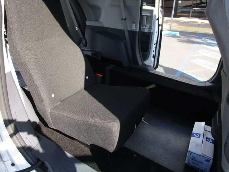 New 2025 Toyota Sienna Hybrid LE - Vantage Mobility Commercial Rear Entry Entry Fold Out Manual Ramp