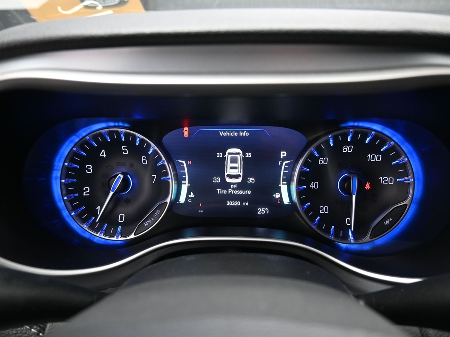 Used 2023 Chrysler Pacifica Touring L - BraunAbility Side Entry Entry Fold Out Automatic Ramp