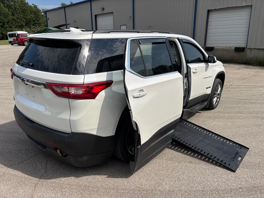 Used 2021 Chevrolet Traverse 3LT - BraunAbility Side Entry In Floor Automatic Ramp