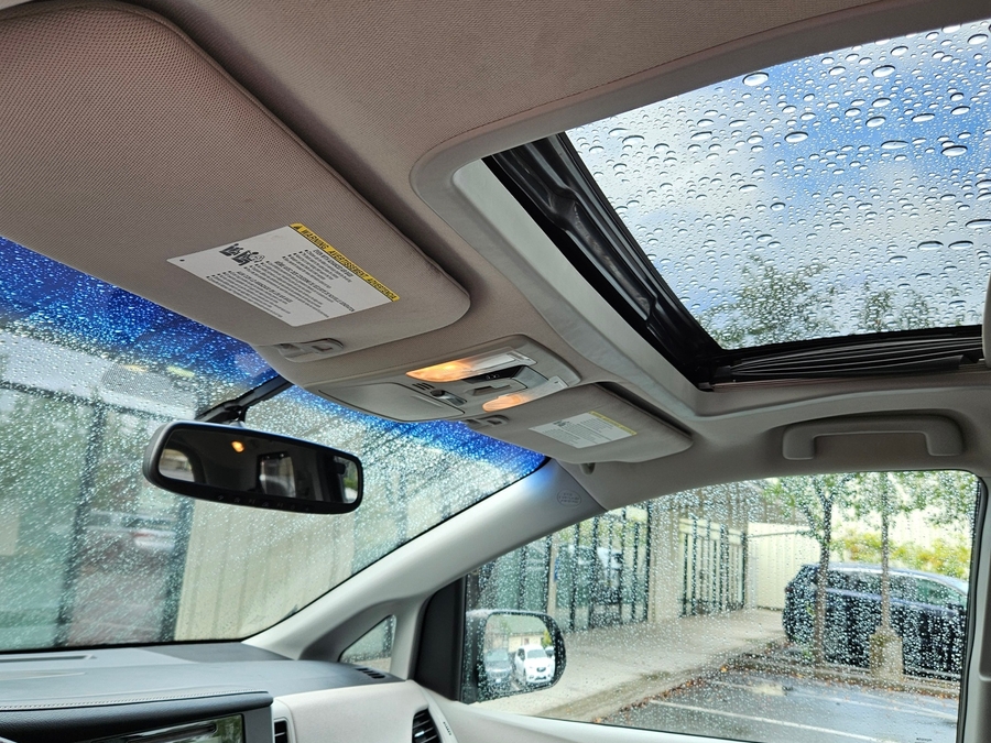 Used 2017 Toyota Sienna XLE - VMI Side Entry Entry In Floor Automatic Ramp
